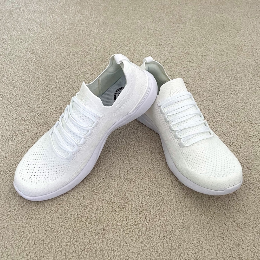 NEW APL Techloom Breeze White Sneakers – Women’s Size 8.5